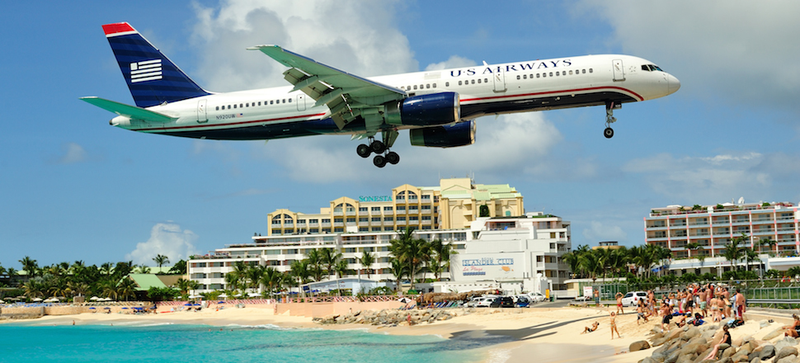 Illustration for article titled The Ten Craziest Airports In The World